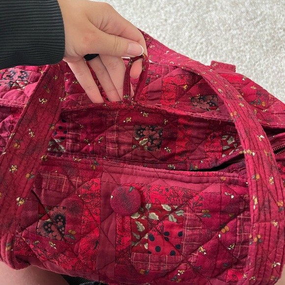 🔴DONNA SHARP: Women’s large red quilted fabric tote bag w/pockets, preowned🔴 - Picture 6 of 10